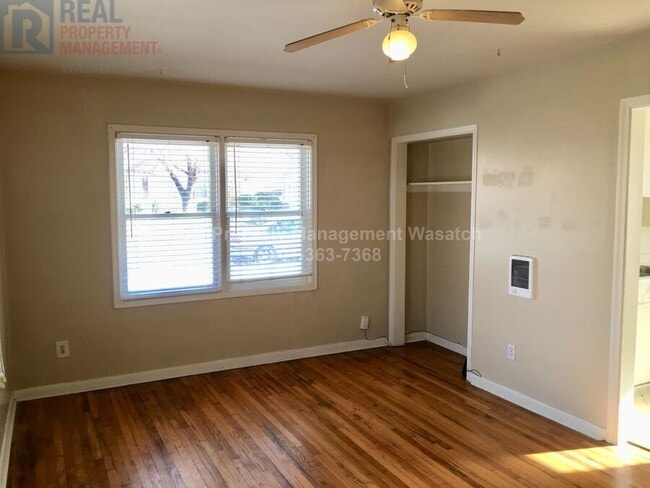 Building Photo - 1488 S Green St