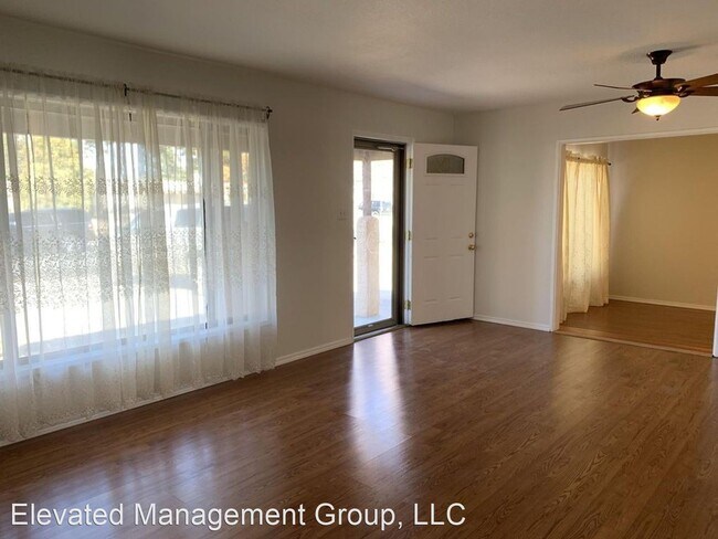 Building Photo - 3 br, 2 bath House - 8116 Aspen Ave NE