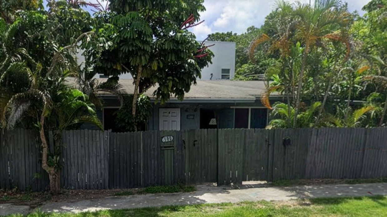 Foto del edificio - 900 Riverside Dr