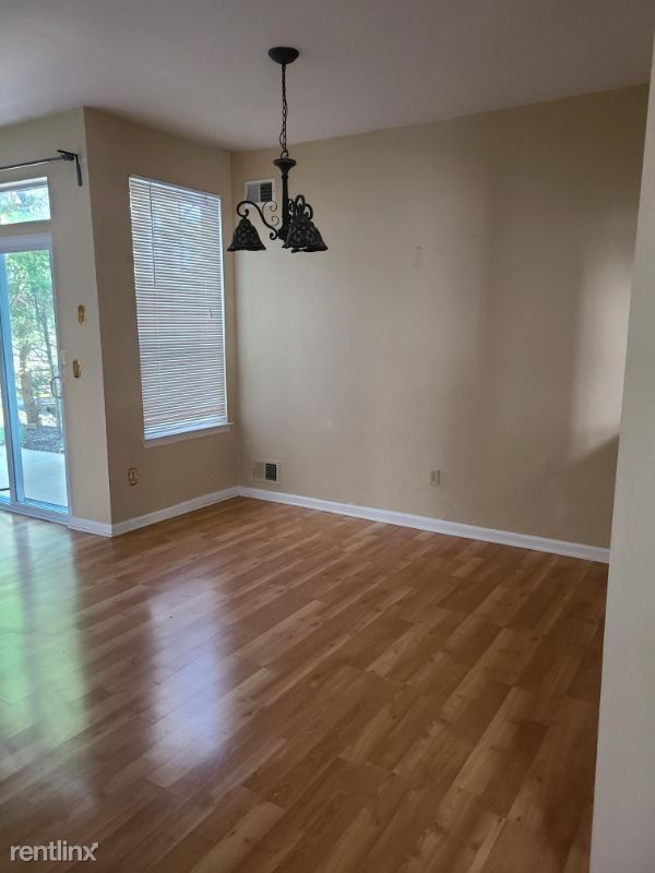 Building Photo - 2 br, 2.5 bath Townhome - 46 Pheasant Broo...