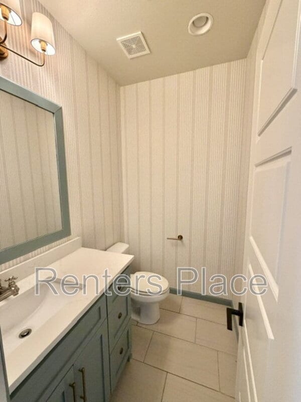 Building Photo - 803 E Delmar Pl