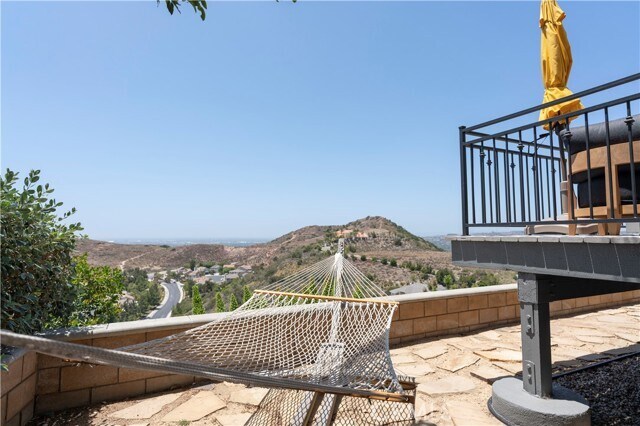 Foto del edificio - 6206 E Cliffway Dr