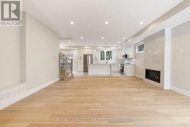 Building Photo - 845 Melfa Crescent