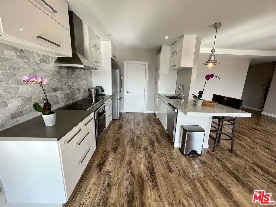 Foto principal - 450 S Maple Dr