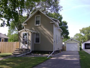 Building Photo - 1404 2nd Ave N