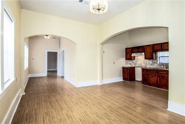 Foto del edificio - 2115 Radcliffe St