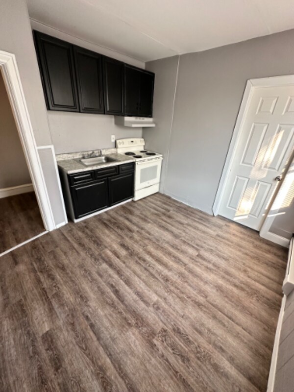 Foto principal - 4723 Whitaker Ave