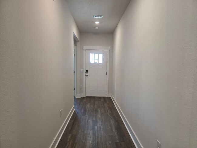 Building Photo - 5839 Sargassum Ln