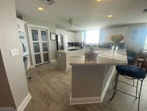 Building Photo - 15160 Harbour Isle Dr