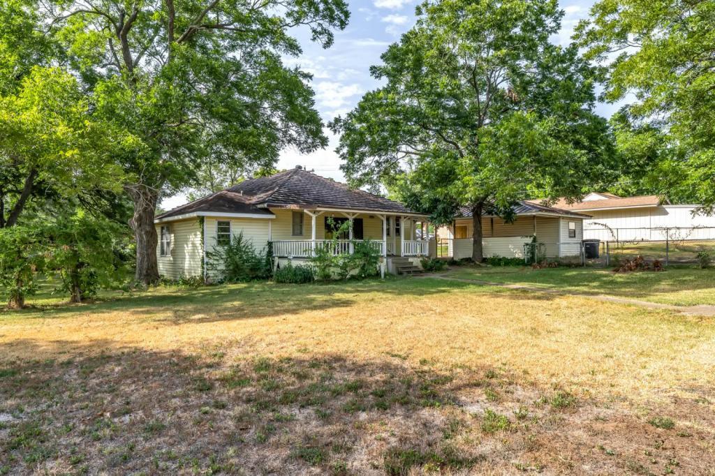600 N Hill St House for Rent in Caldwell, TX