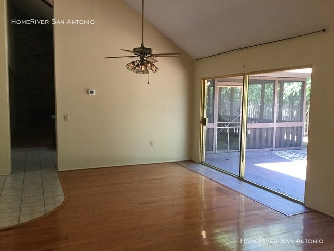 Building Photo - 4031 Oakhaven St