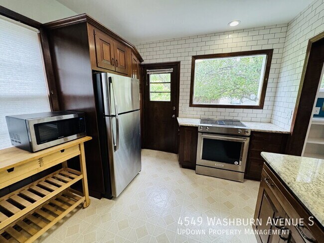 Foto del edificio - 4549 Washburn Ave S
