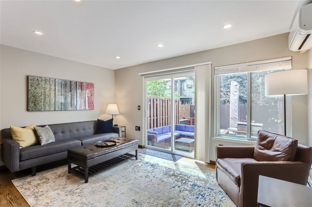 Primary Photo - Cozy 2 BDR Home in Boulder with Hot Tub