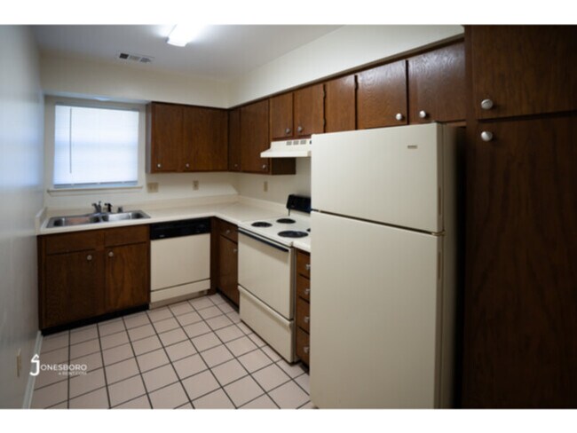 Foto del edificio - Kenwood Pointe Apartments: Washer and Dryer Furnished