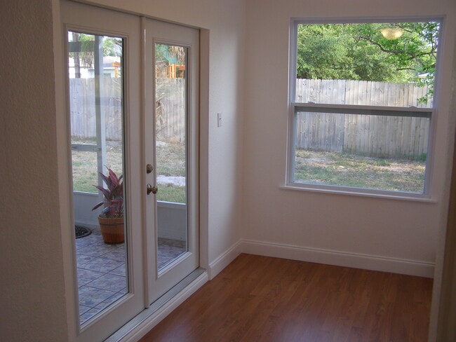 Breakfast Nook (or office) - 5872 40th Ave N