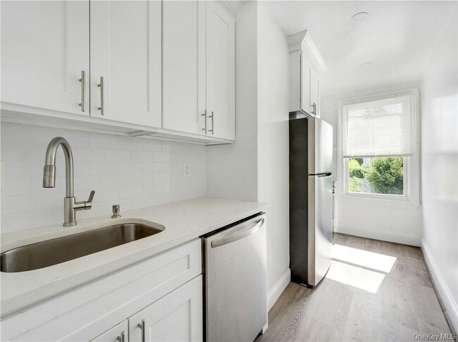 Building Photo - 56 S Highland Ave