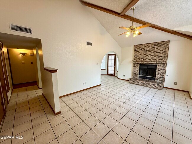 Building Photo - 764 Colchester Dr