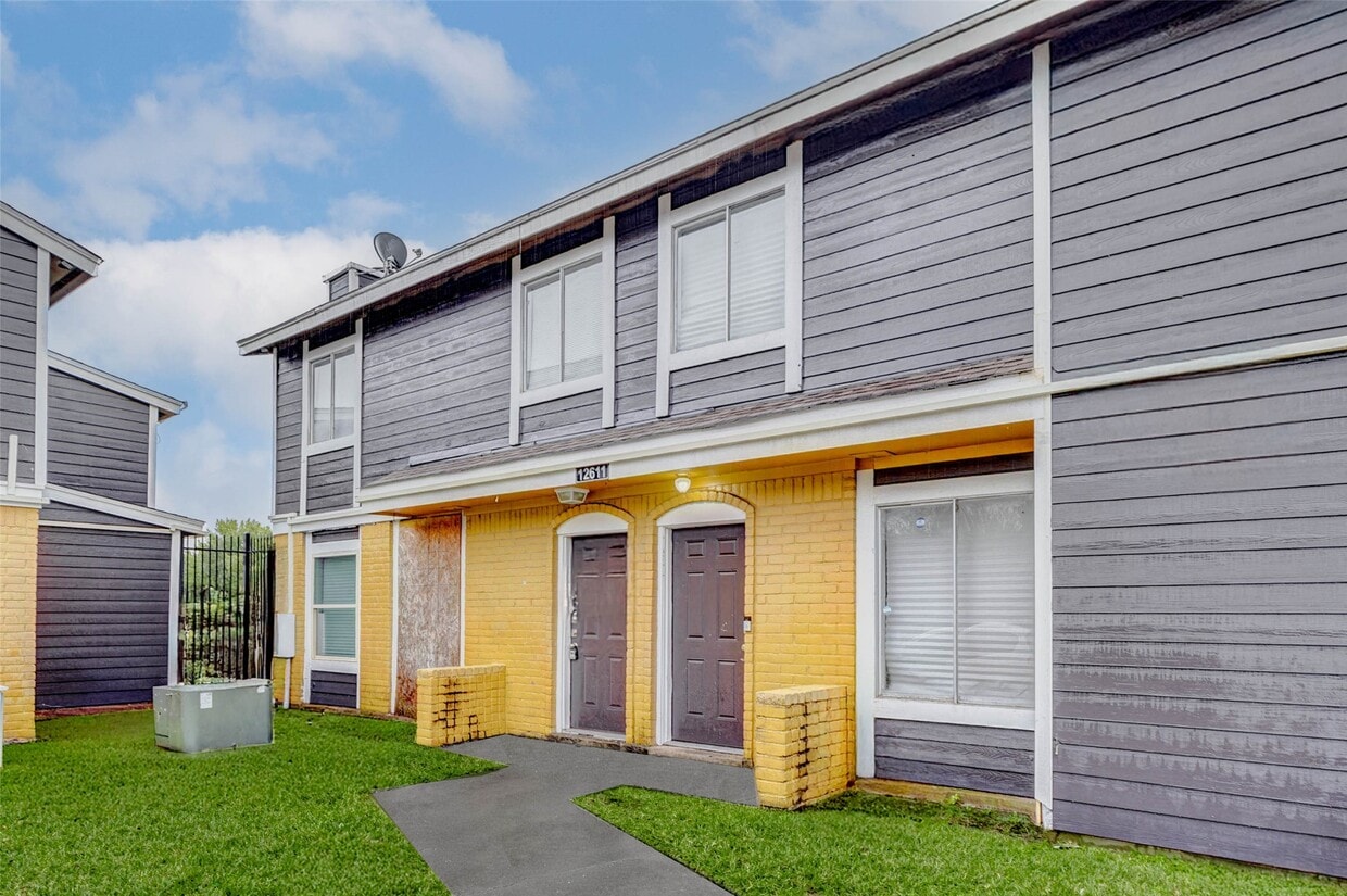 Primary Photo - 12611 Ashford Meadow Dr