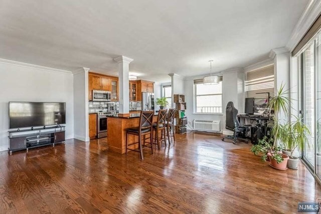 Building Photo - 200 Grand Cove Way