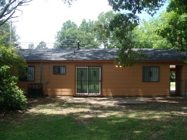 Building Photo - 5604 Hearn St