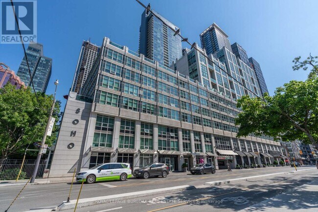 Building Photo - 350 Wellington St W