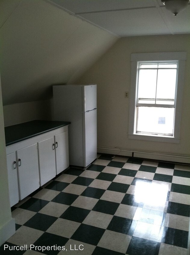 Building Photo - 1 br, 1 bath Apartment - 21 Main St