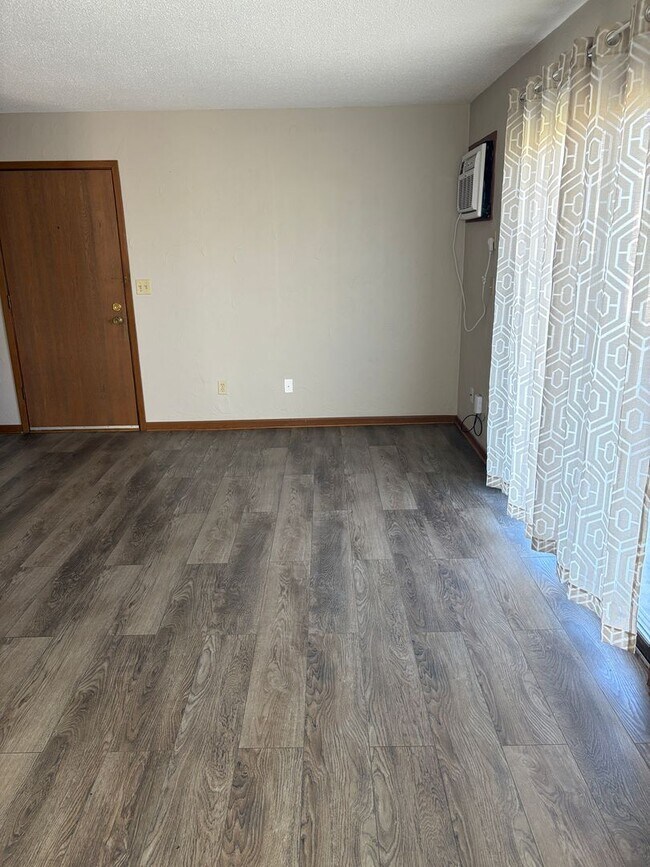 Foto del edificio - 408 3rd Ave SW