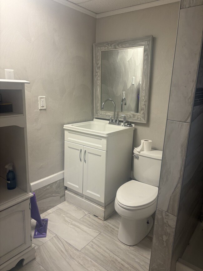 Foto del edificio - 9607 Sherwood Pl