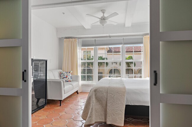 Foto del edificio - 235 Sunrise Ave