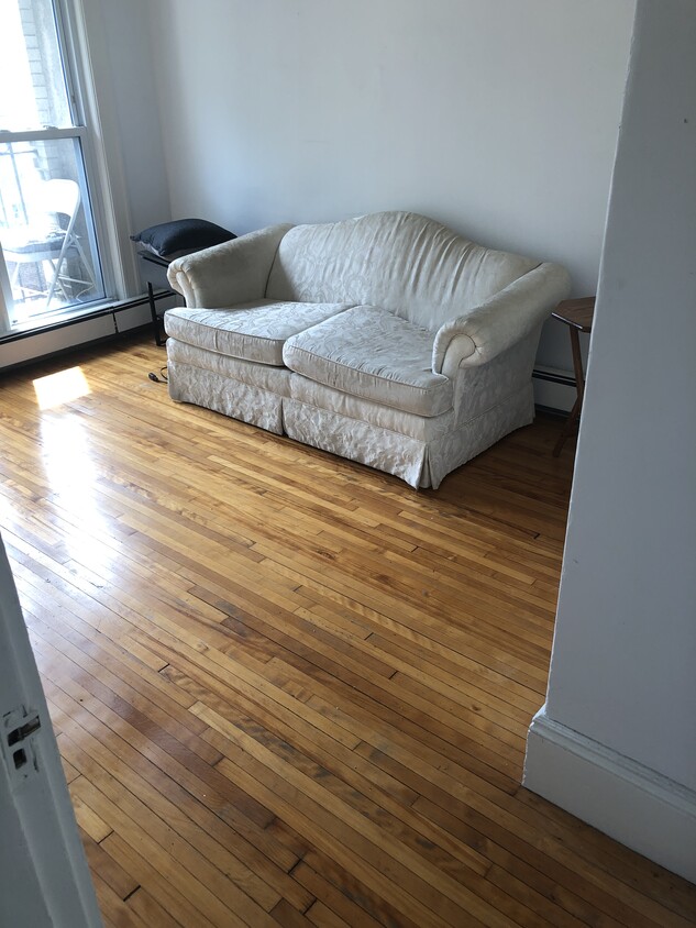 Front bedroom - 120 Pleasant St