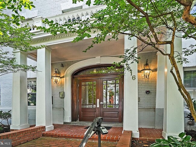 Building Photo - 1816 Kalorama Rd NW