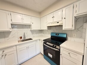 Building Photo - 7535 Hablo Dr