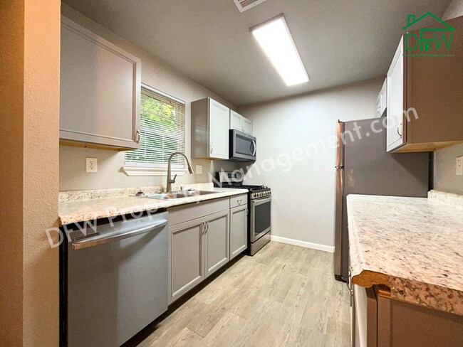 Foto del edificio - Charming 3-Bedroom Home for Lease in Lawton, OK