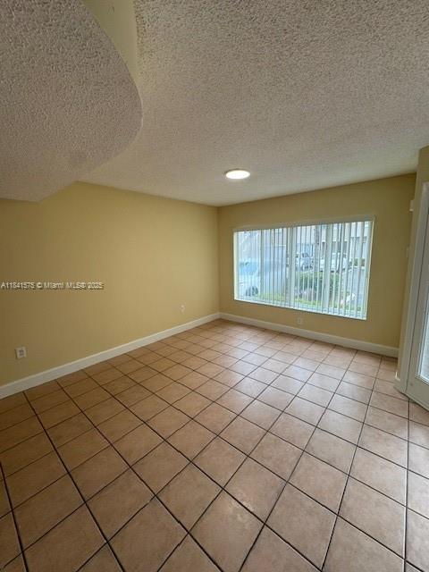 Building Photo - 210 Riviera Cir