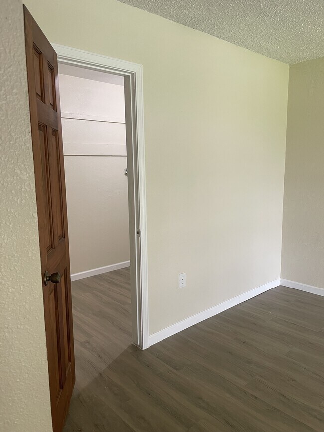 Building Photo - 675 Wooddale Blvd