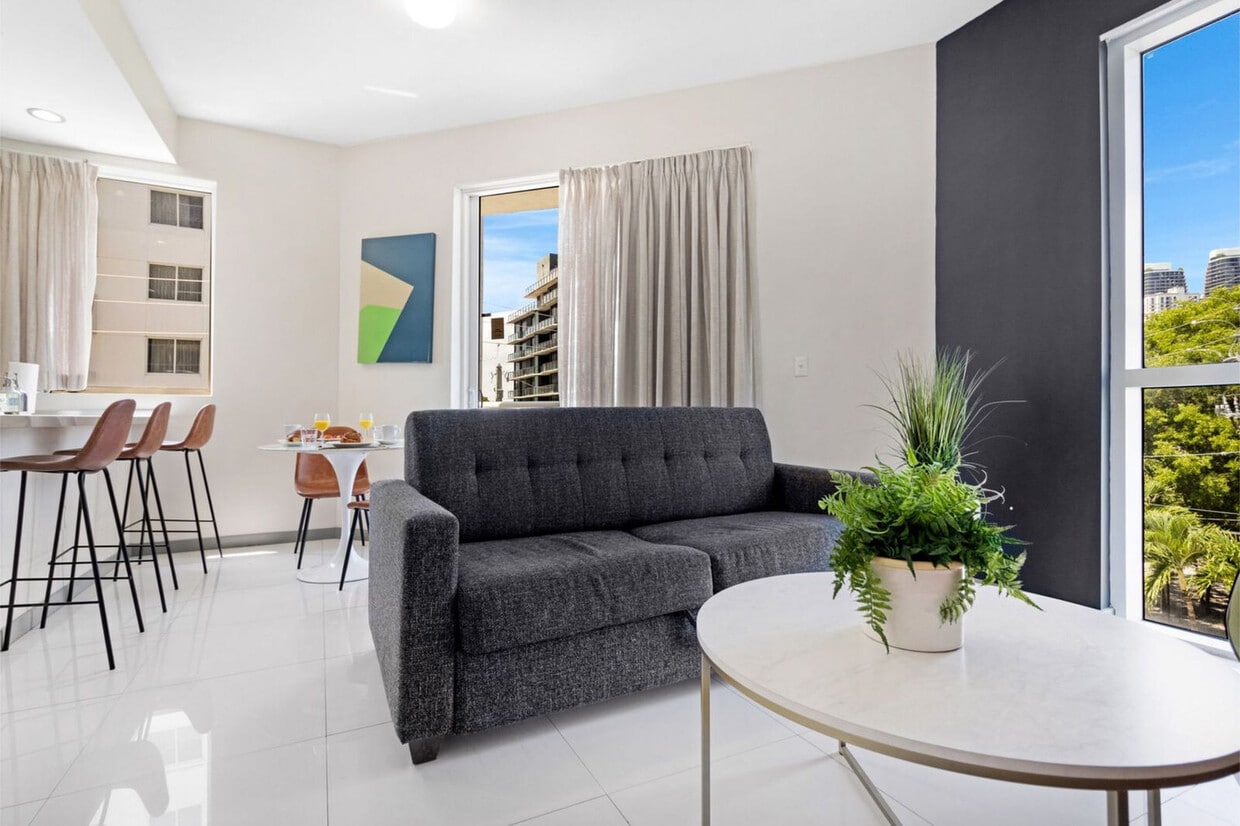 Foto principal - 1700 SW 2nd Ave