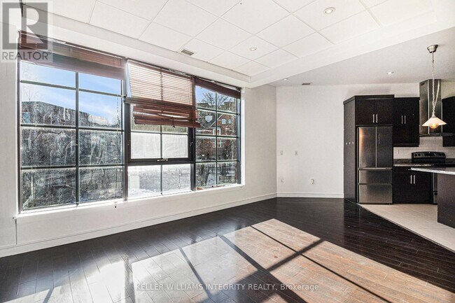 Photo du bâtiment - 316-316 Rideau St