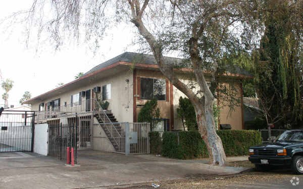 Foto del edificio - 14111 Calvert St