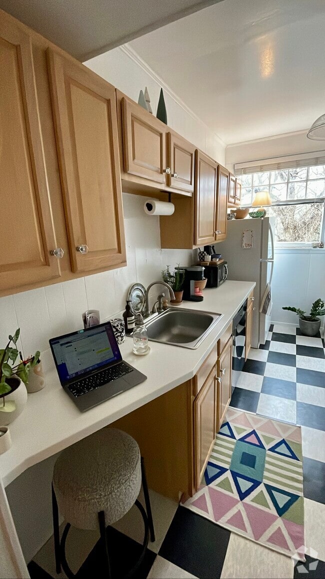 Apartments for Rent Near Emory University Atlanta, GA Student Housing