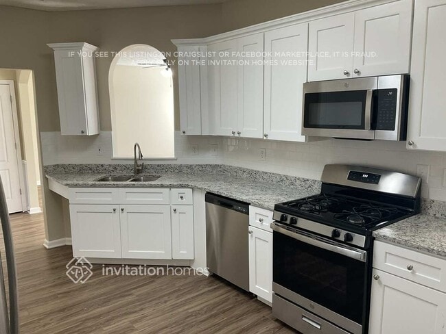 Building Photo - 7063 Skippingstone Way