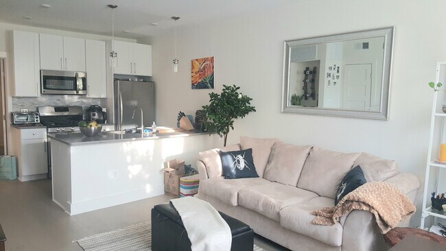 silestone countertops, central heating/AC - 5224 4th St NW
