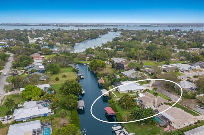 Foto del edificio - 412 64th St Ct NW