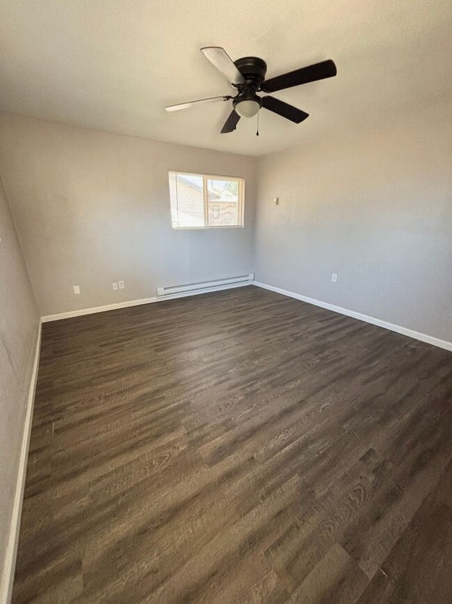 Building Photo - 1141 Leo Dr