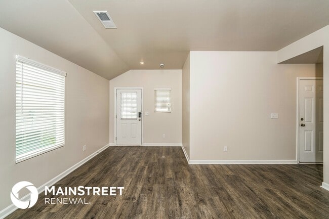 Building Photo - 832 Lora Ln