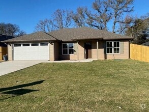 Building Photo - 123 Brenlind Ln