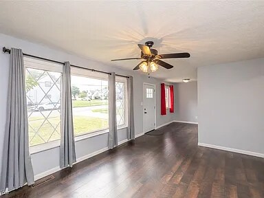 Foto del edificio - 5222 W 83rd St