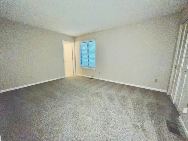 Foto del edificio - 2308 Brook Canyon Dr