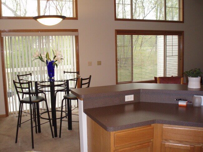 Building Photo - 3735 Fox Tail Trl NW
