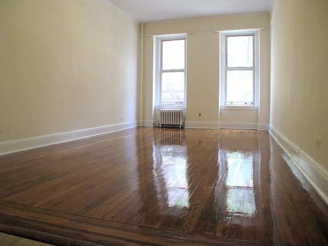 Primary Photo - 1059 1st Ave