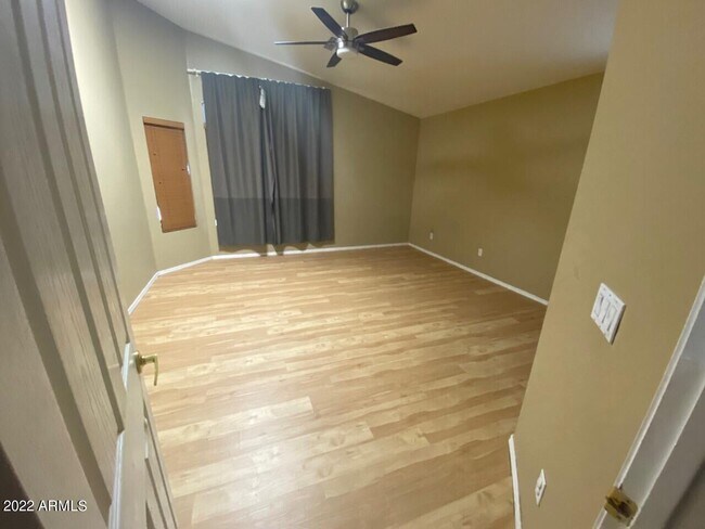 Foto del edificio - 4234 E Redwood Ln